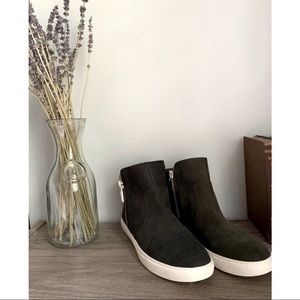 Kenneth Cole High-Top Zipper Suede Sneakers